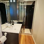Pensionat Kasthouse Yellow By Vellaris, Luxury Mobile Mali Lošinj
