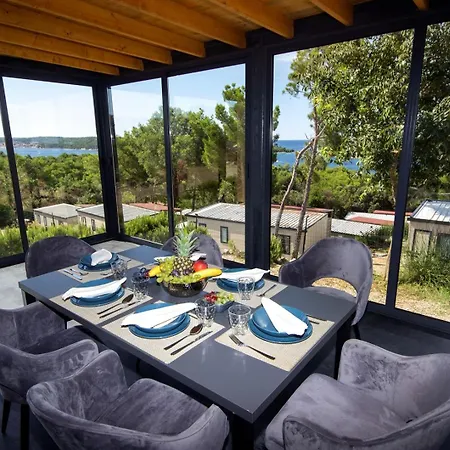 Kasthouse Yellow By Vellaris, Luxury Mobile * Mali Lošinj