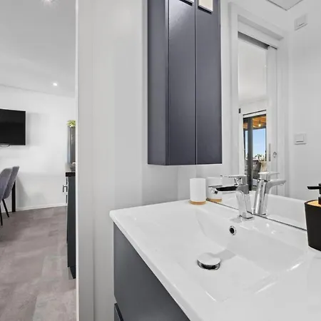 Gæstehus Kasthouse Yellow By Vellaris, Luxury Mobile *