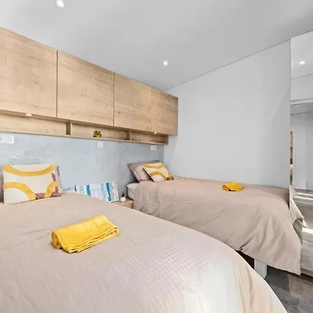 Kasthouse Yellow By Vellaris, Luxury Mobile Gæstehus Mali Lošinj