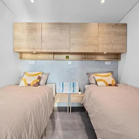 Gæstehus Kasthouse Yellow By Vellaris, Luxury Mobile Mali Lošinj