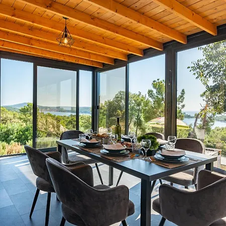 Kasthouse Yellow By Vellaris, Luxury Mobile Mali Lošinj