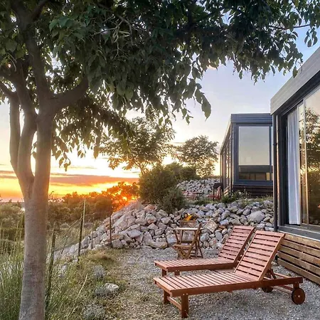 Gæstehus Kasthouse Yellow By Vellaris, Luxury Mobile *