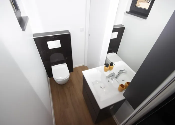 Kasthouse Yellow By Vellaris, Luxury Mobile Gasthuis