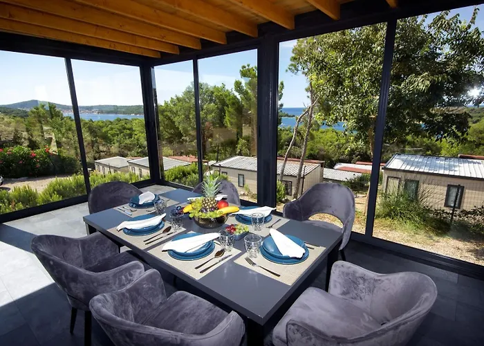 Kasthouse Yellow By Vellaris, Luxury Mobile * Mali Lošinj